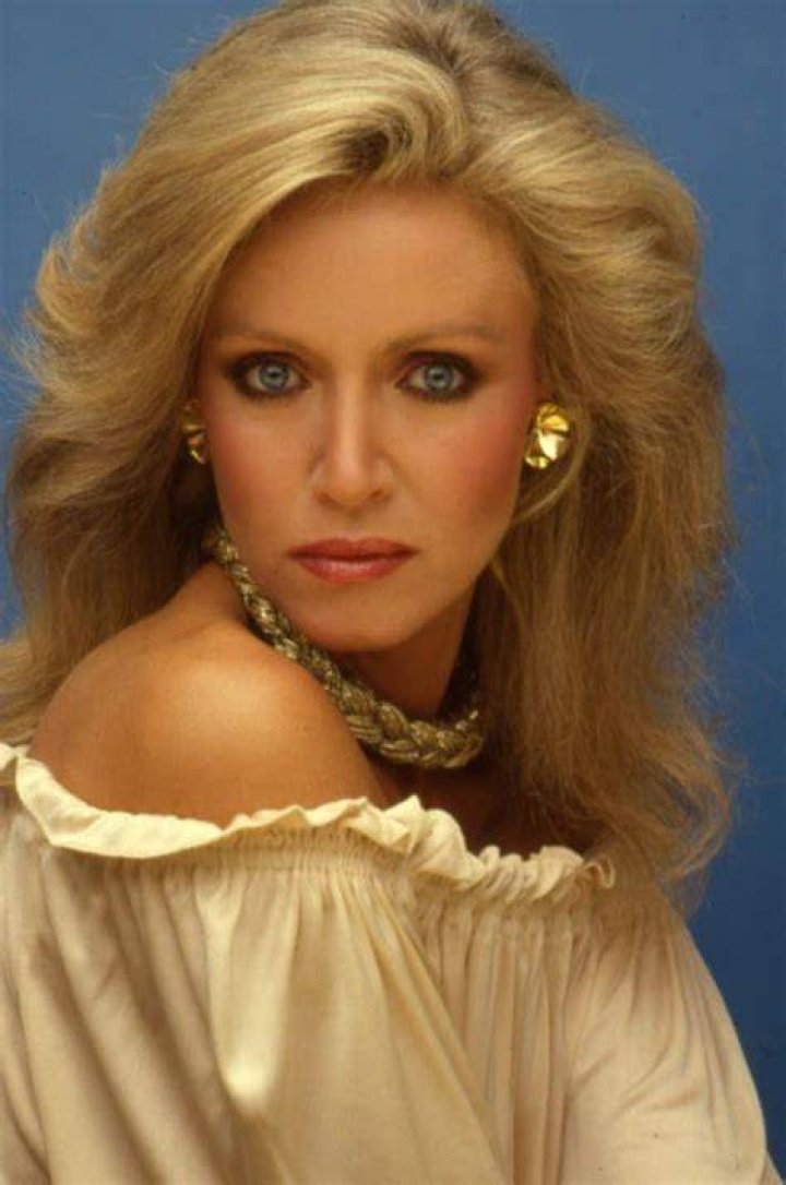 44 best *Donna Mills* images on Pinterest Donna mills, Donna d'errico