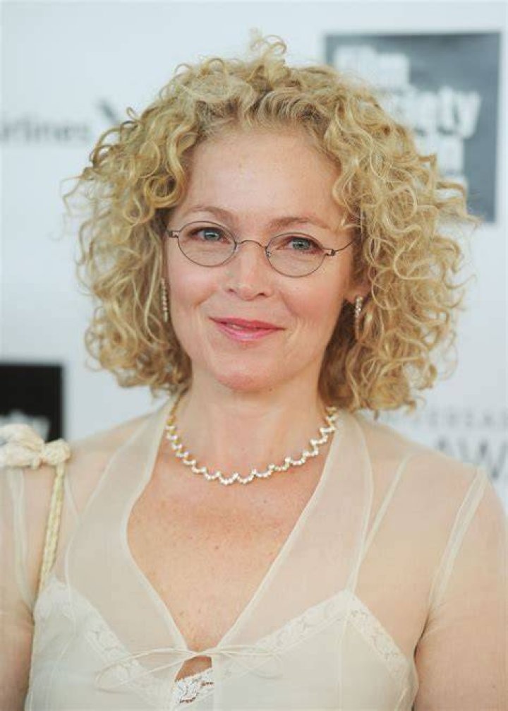 Amy Irving Finally Sold New York Apartment on Central Park West Observer