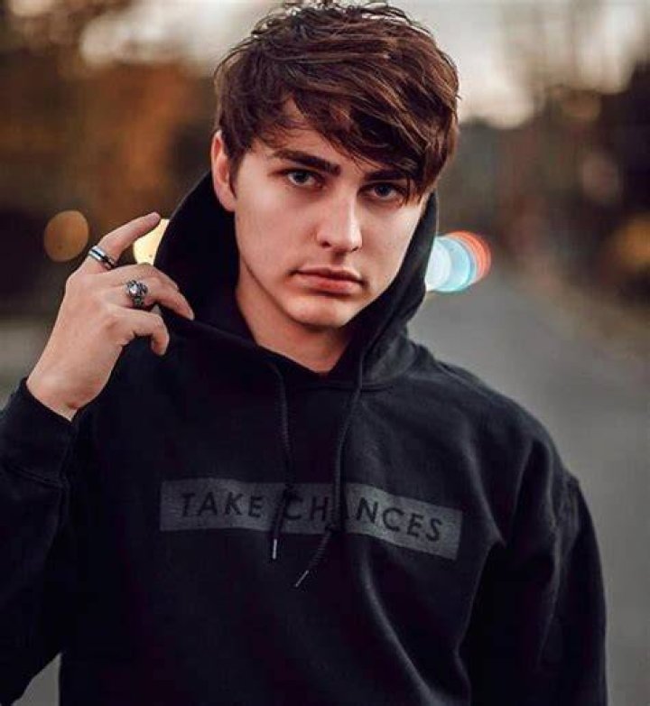 Colby Brock’s biography age, height, real name, birthday, net worth