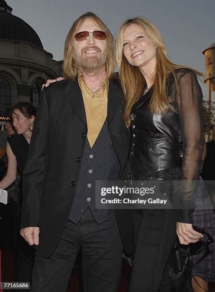 Dana York, Tom Petty's Wife 5 Facts You Need to Know