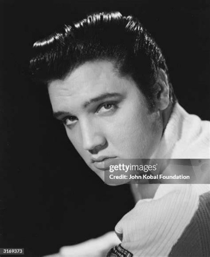 Elvis Presley's smothering mother could have been the cause of his self