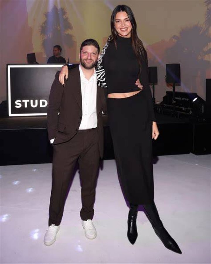 How tall is Kendall Jenner Super Stars Bio