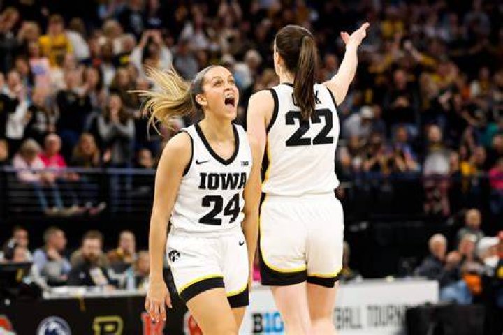 Iowa’s hottest shooter? Not Caitlin Clark. How Gabbie Marshall’s 3s