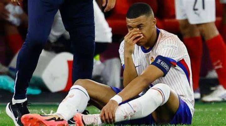Kylian Mbappé has ended his dating relationship with trans model Inés Rau