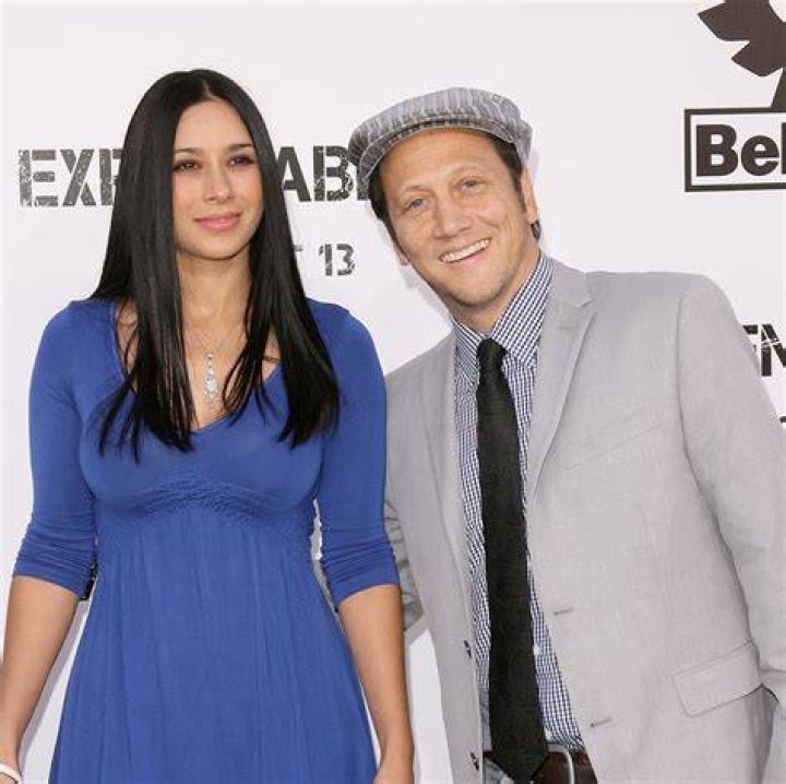Meet The Captivating Wife Of The Hilarious Rob Schneider