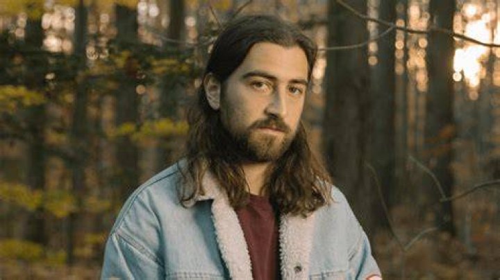 Noah Kahan's Hometown Roots: Where The Music Began