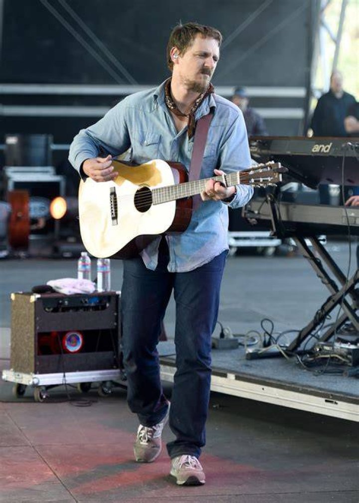 Sturgill Simpson is “done” with his label Elektra Records