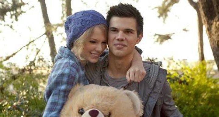 Taylor Swift and Taylor Lautner lors des Teen Choice Awards 2011 à Los